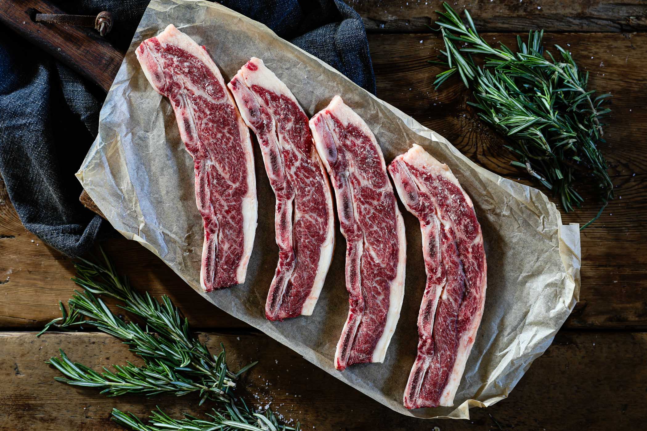 English Cut Short Rib Flanken Style Boneless Bone-In Beef Short