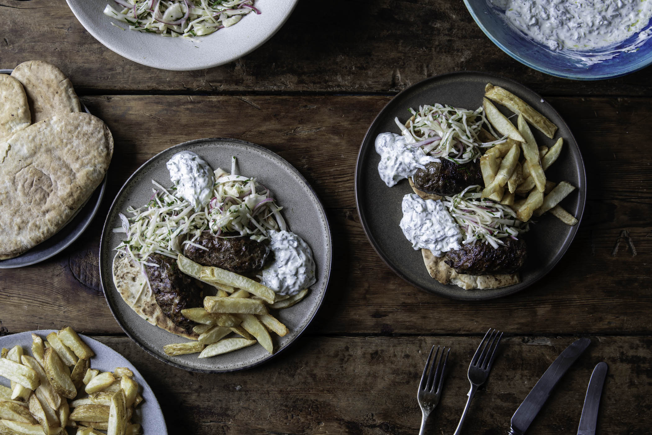 x THE KINNEUCHAR INN Sheftali